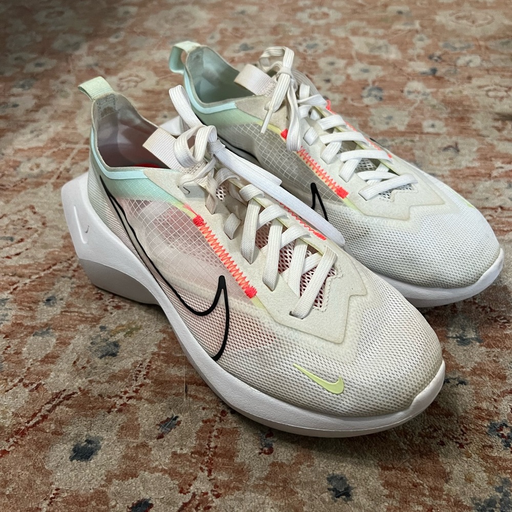 Nike Vista Lite Sneaker